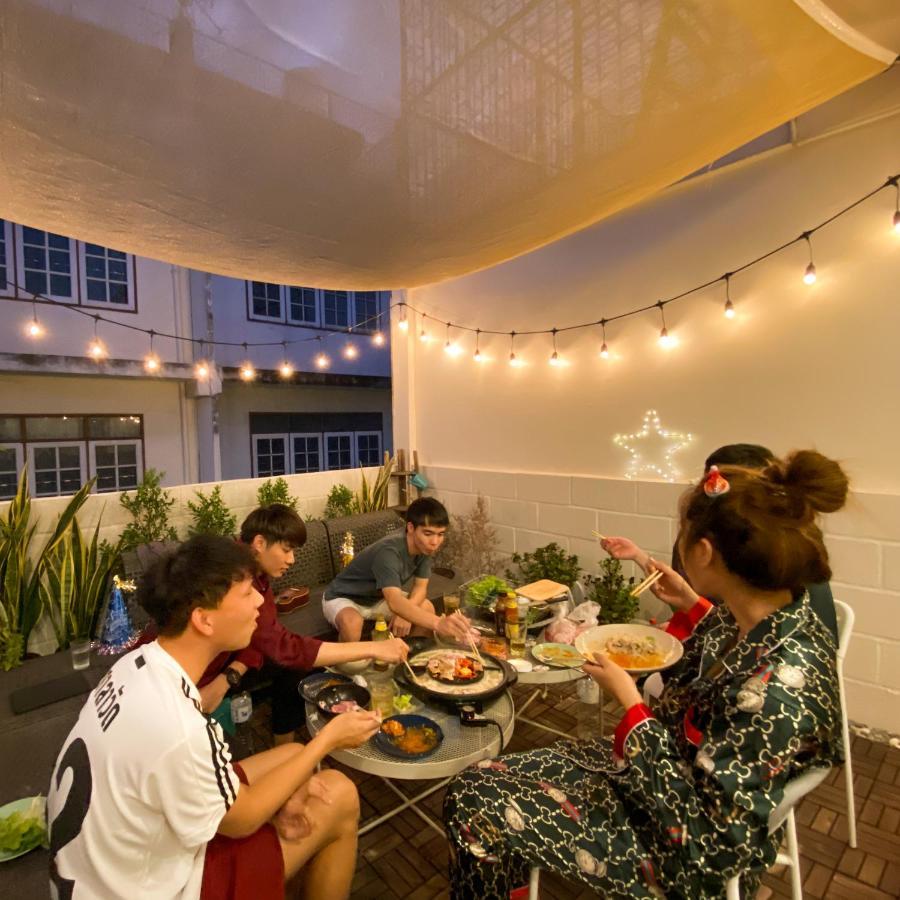 Ben&Pooh Hostel بانكوك المظهر الخارجي الصورة
